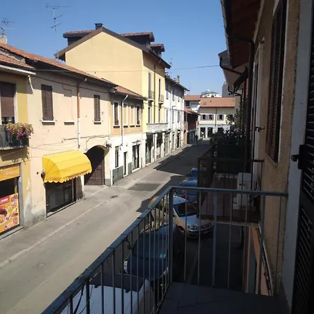Rho Appartamento In Centro Exterior photo